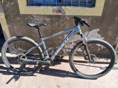 Vendo Giant talon 2 talle M