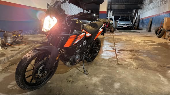 KTM Adventure 250