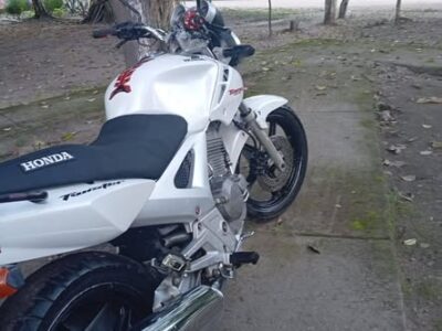Honda twister 2008