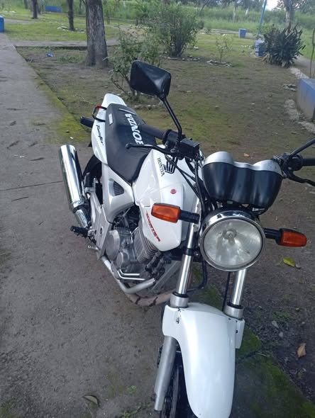 Honda twister 2008