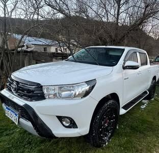 Vendo Hilux dx 4x4 2023