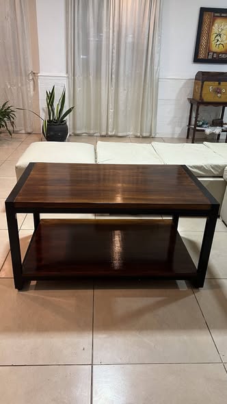 Mesa ratona de fabricación artesanal