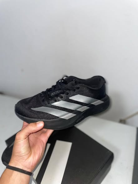 Vendo Zapatillas adizero evo sl! TALLE 42 / 26,5