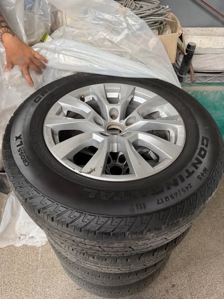 Cubiertas con 10.000km Amarok v6 245/65/R17