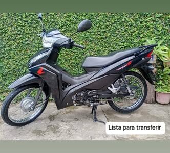 SE VENDE MOTO HONDA MODELO 2022