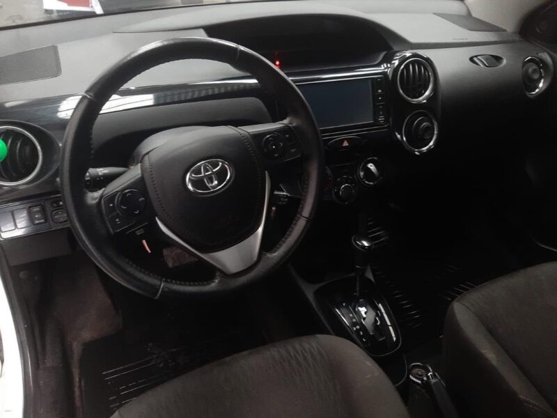 Toyota Etios XLS 1.5 Automático – 2020