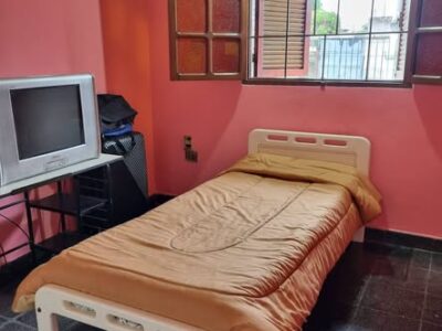 Vendo cama acolchado y colchón