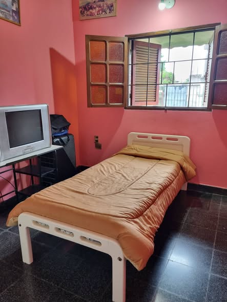 Vendo cama acolchado y colchón