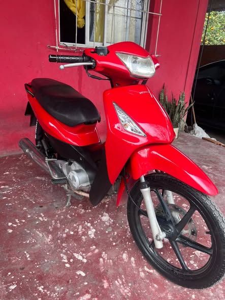 Vendo honda biz 2017