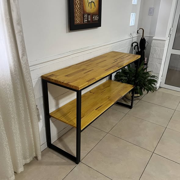 Rack para televisión de fabricación artesanal
