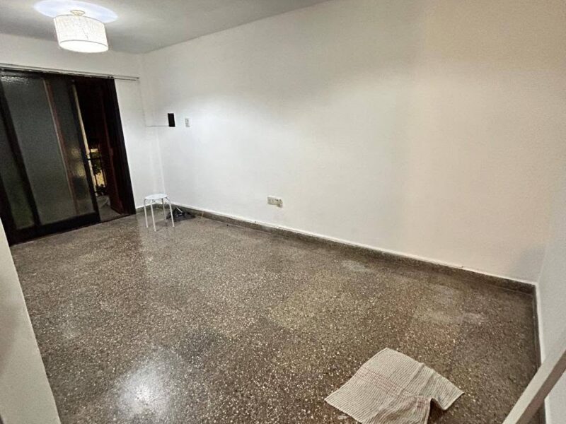 Depto 3 dormitorios en primer piso por escalera