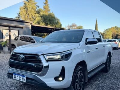 Toyota Hilux SRX 4x2 AT 2021