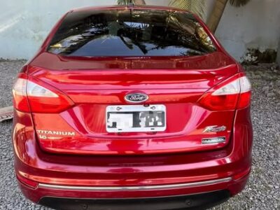 Ford Fiesta Titanium 1.6L 4 Puertas 2016