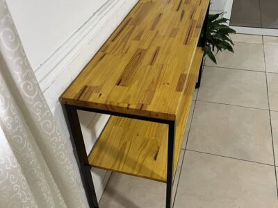 Rack para televisión de fabricación artesanal