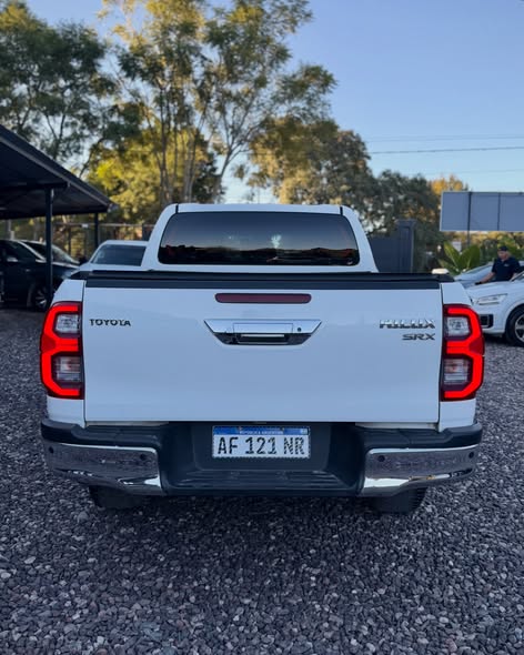 Toyota Hilux SRX 4x2 AT 2021