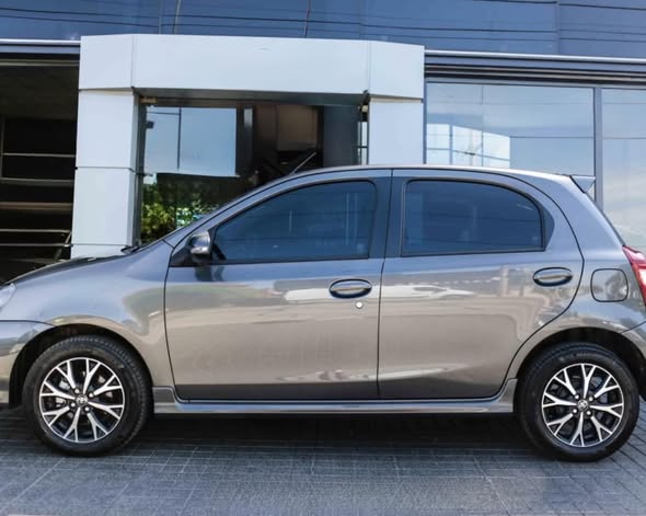 TOYOTA ETIOS XLS 2023
