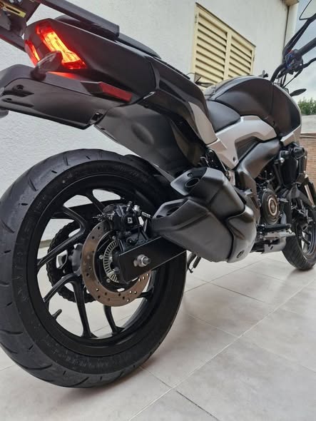 BAJAJ DOMINAR 250 2023