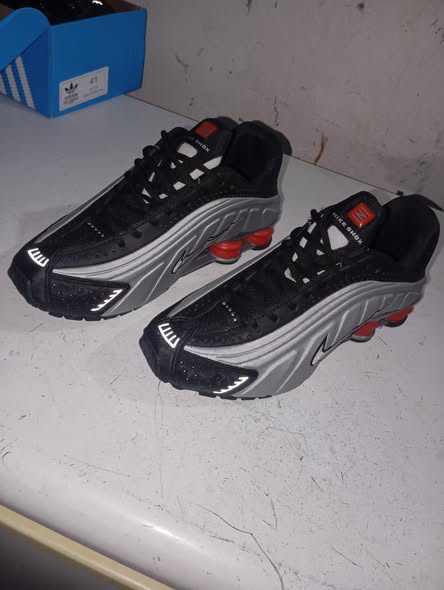 liquido ya Nike shox R4 originales talle 42