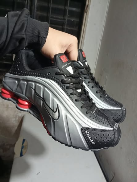 liquido ya Nike shox R4 originales talle 42