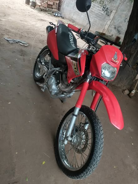 Vendo honda XR varillera impecable 2011