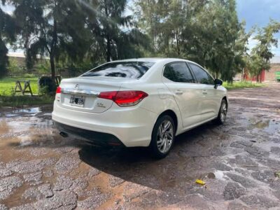 Citroen c4 lounge motor 1.6 automático !! 95 mil km