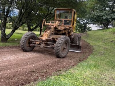 Vendo motoniveladora caterpillar 12 Mecanica