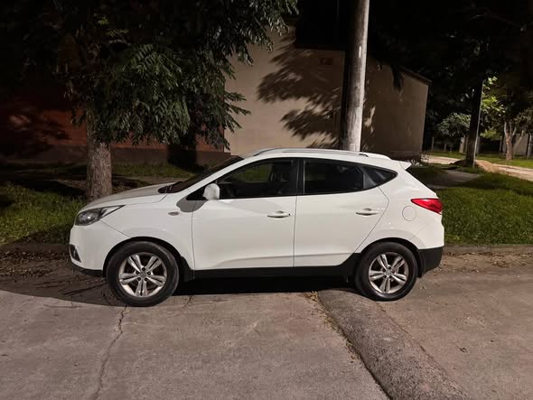 VENDO HYUNDAI TUCSON GL 2.0 4X2 2013