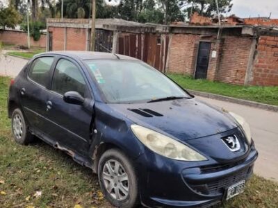 Peugeot 207 compact año 2013