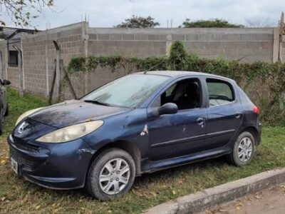 Peugeot 207 compact año 2013