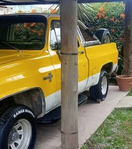 Camioneta Chevrolet Silverado americana modelo 81
