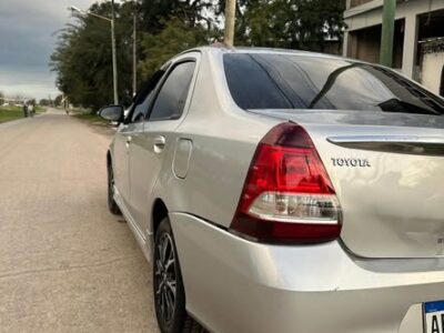 ETIOS XLS 1.5 GNC Y NAFTA