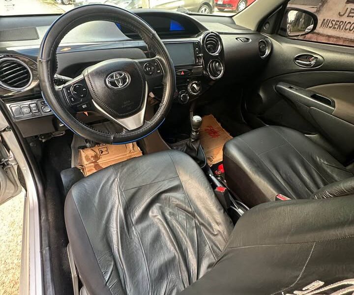 ETIOS XLS 1.5 GNC Y NAFTA
