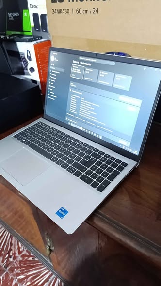 Notebook ultrabook DELL modelo INSPIRON