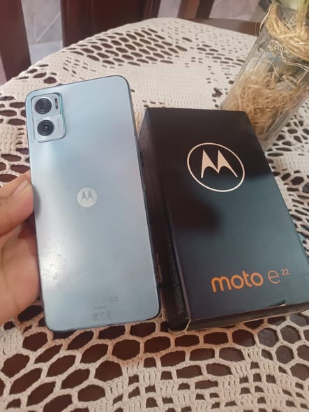MOTOROLA E22