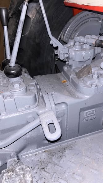 VENDO O PERMUTO MASSEY FERGUSON 1075