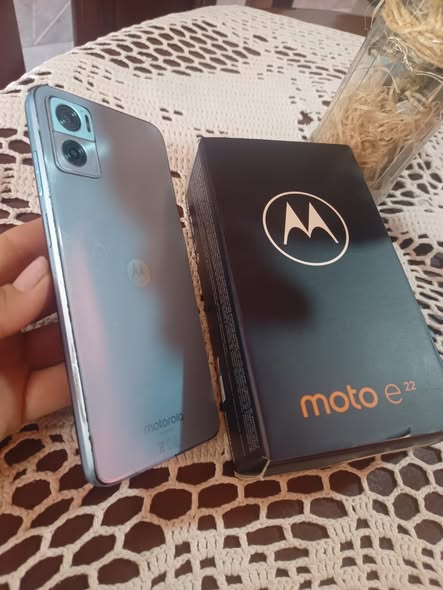 MOTOROLA E22