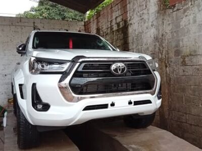 Toyota Hilux srx automática 4x4 2025