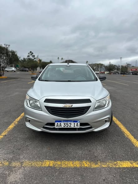 Vendo Chevrolet Prisma LT 1.4, año 2016