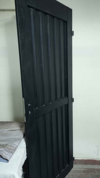 Puerta de 2 x 0.80 chapa del 16 con cerradura
