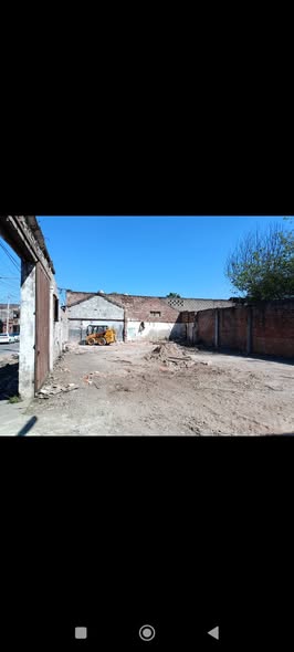Realizó trabajo de demolición