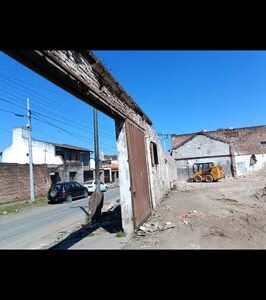 Realizó trabajo de demolición