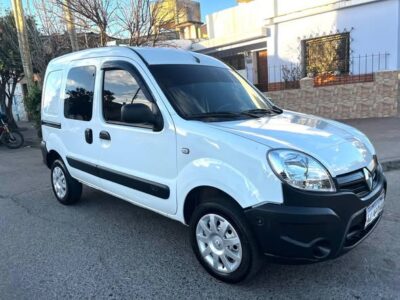 Vendo Impecable Renault kangu 5 puertas