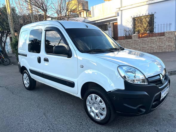 Vendo Impecable Renault kangu 5 puertas