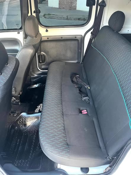 Vendo Impecable Renault kangu 5 puertas