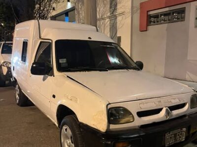 Vendo Renault expres modelo.2000