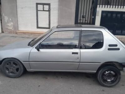 PEUGEOT 205 MODELO 1997