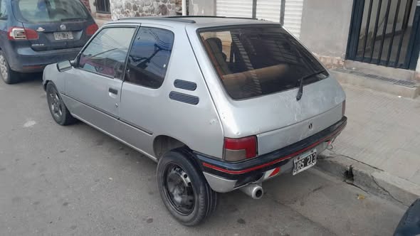 PEUGEOT 205 MODELO 1997