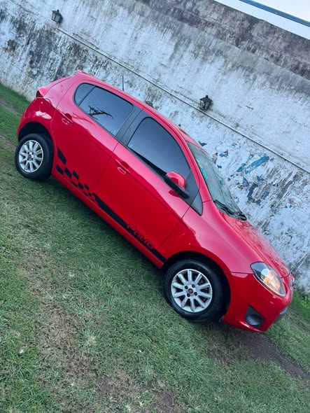 FIAT PALIO ATTRACTIVE 1.4 2015