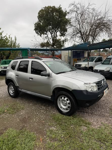 VENDO RENAULT DUSTER CONFORT MOTOR 1.6 2014