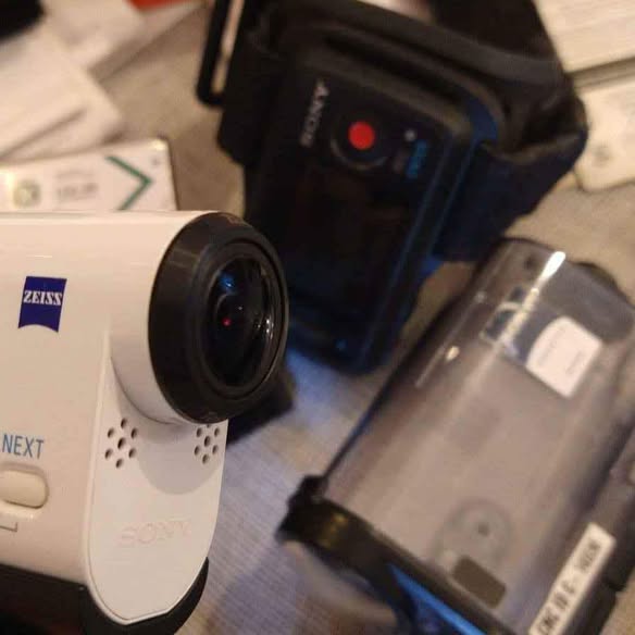 Liquido! Camara Sony tipo GoPro